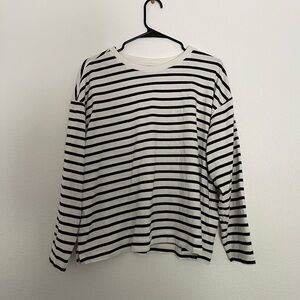 Old Navy Black and White Striped Long Sleeve Tee